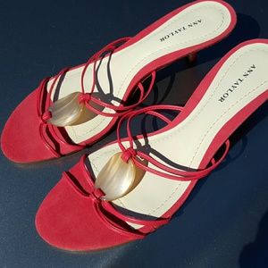 Ann Taylor pumps