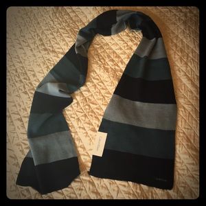 NWT Calvin Klein scarf