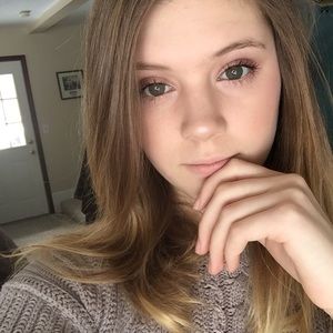 Meet your Posher, Mikaela