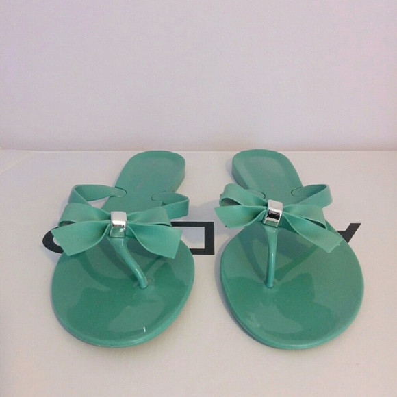 Chinese Laundry Green Jelly Sandals w/ Bow