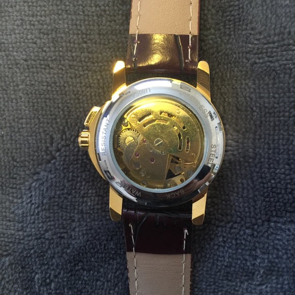 Leather strap hollow casual style hand wind watch - Picture 3 of 4