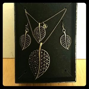 New 3pc filigree leaf set