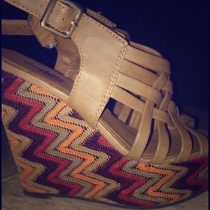 Size 6 wedges