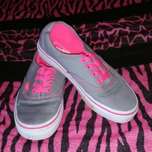 Vans off the wall shoes