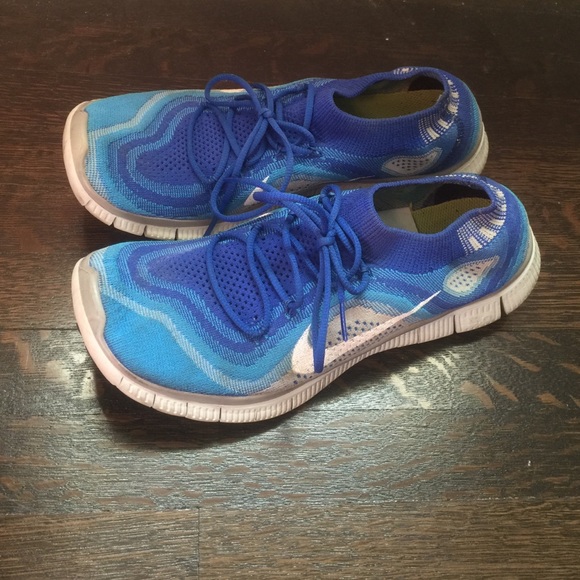 Men's Nike running shoes 5.0