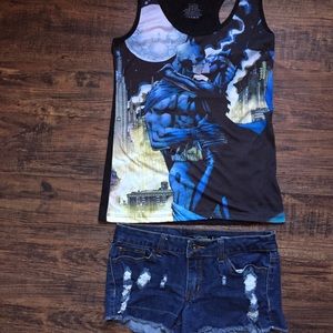 Batman / catwomen kissing shirt