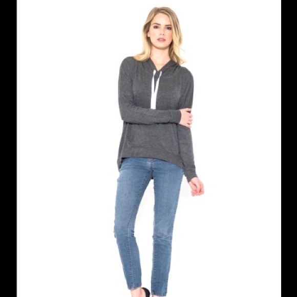 Sweaters - Hi-Low Lightweight Hoodie in Charcoal