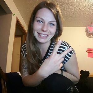 Meet your Posher, Cassandra