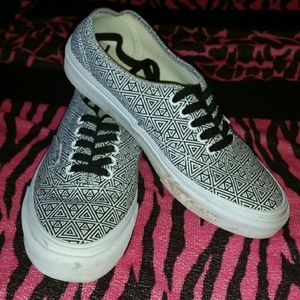 Geometric black and white vans