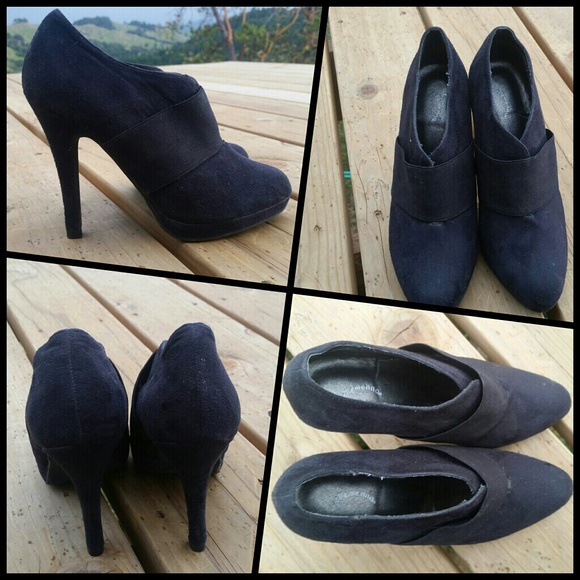 Sexy Black Bootie Heels. Sz 6 - Picture 2 of 2