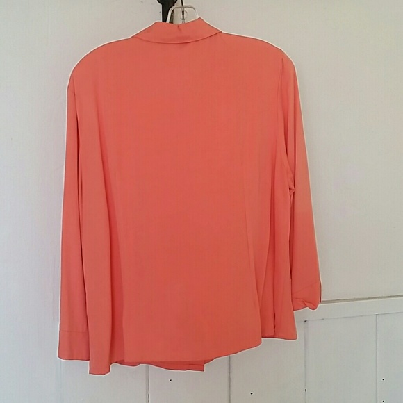 Blouse - Picture 2 of 3