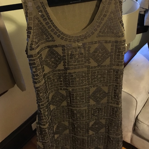 Gold dress - Picture 4 of 4