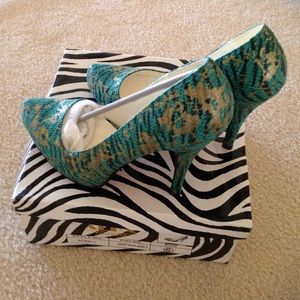 BRAND NEW Green/Black Zebra high heels