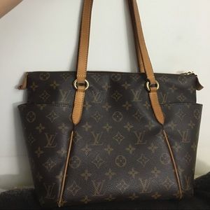 🚫sold🚫 Louis Vuitton Totally PM
