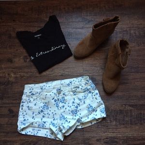 ❌Floral jean shorts❌