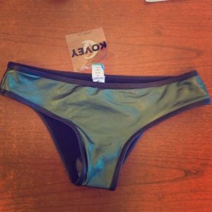 Kovey XS Island Bottom- Matte Emerald