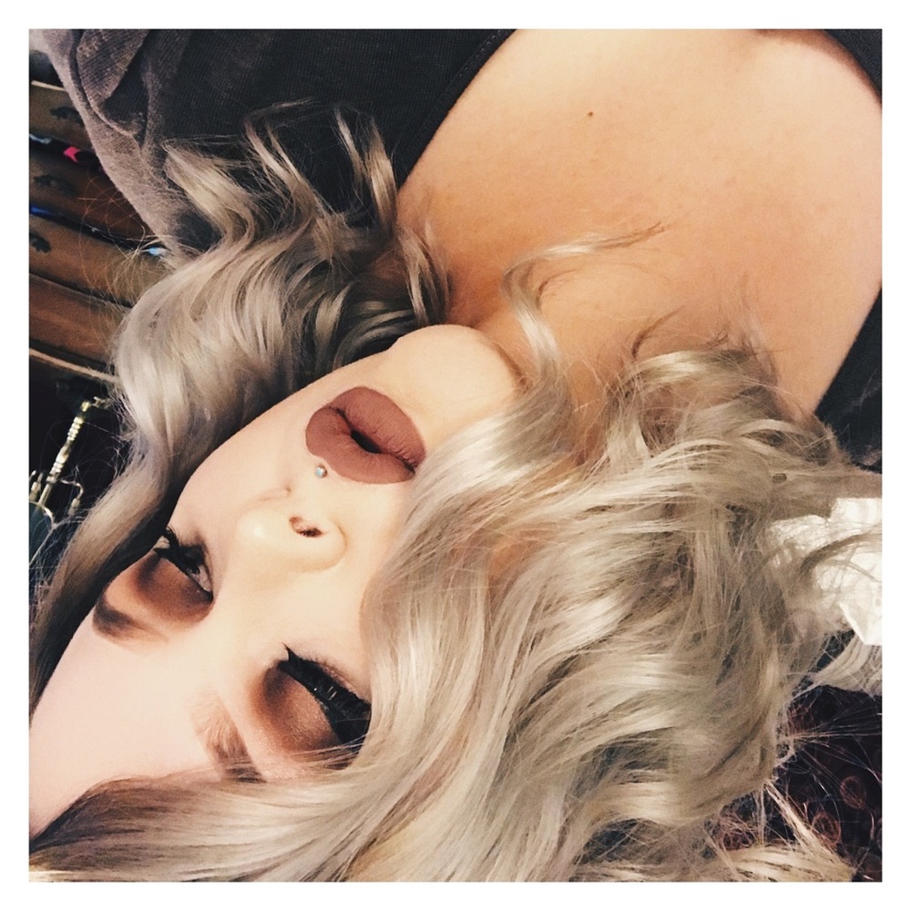 Meet your Posher, Lauren