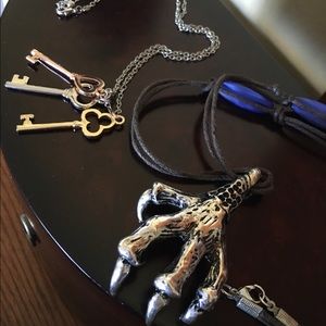 Silver Claw necklace
