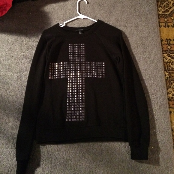 Studded cross crew neck sweatshirt