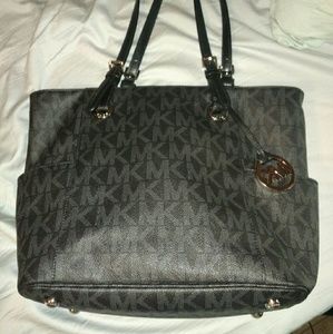 Michael Kors jet set purse