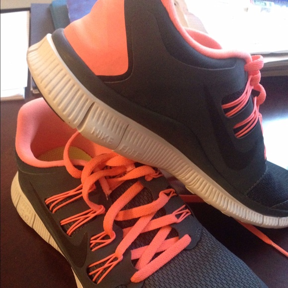 Super cute Nike tennis shoes!