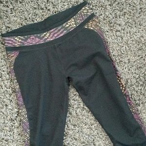 Brand new Fabletics capri workout pants