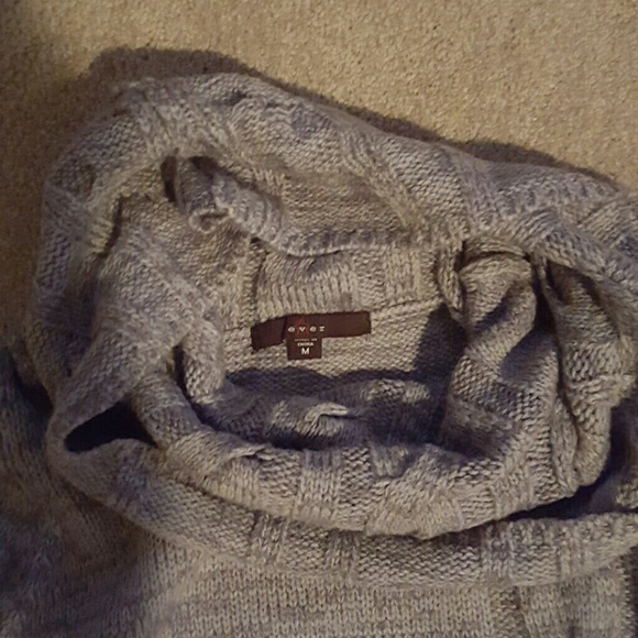 Sweater - Picture 2 of 3