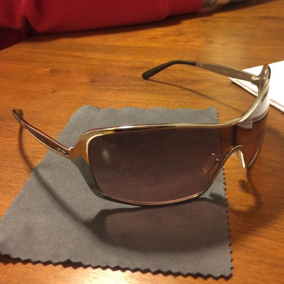 oakley sunglasses