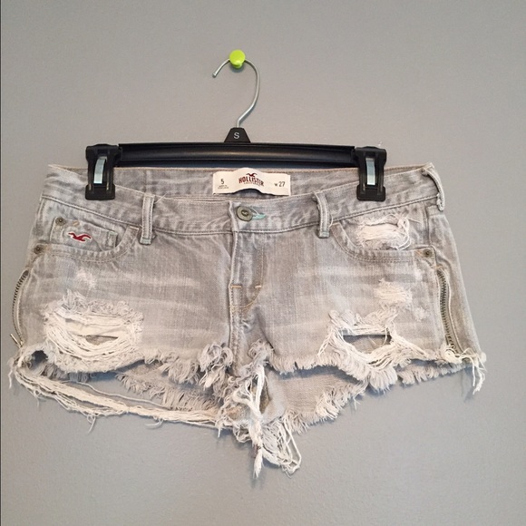 Hollister destroyed shorts !!WKND SALE!!