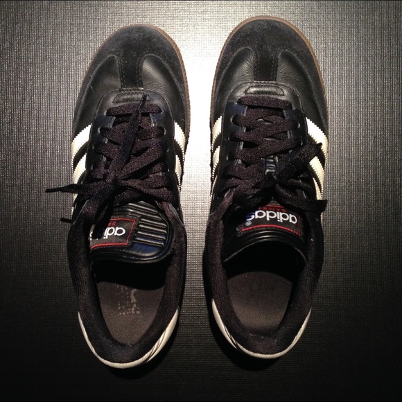 NWOT Adidas Samba Sneakers