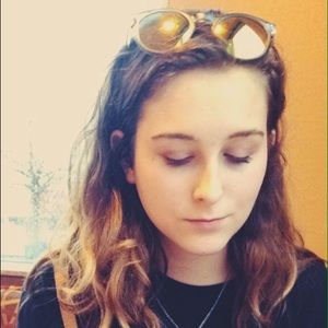 Meet your Posher, Emily