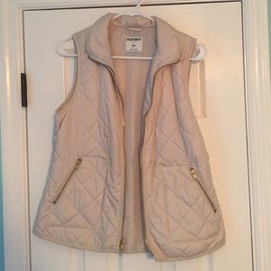 Old Navy cream quilted vest