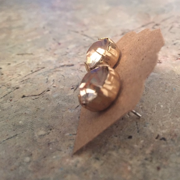 Pretty pink earrings - Picture 2 of 3