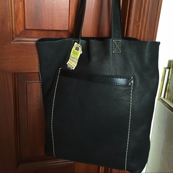 Nwt black leather Lucky brand tote!!!