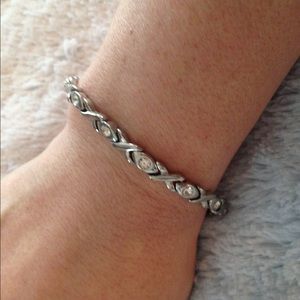 Silver X and diamond bracelet