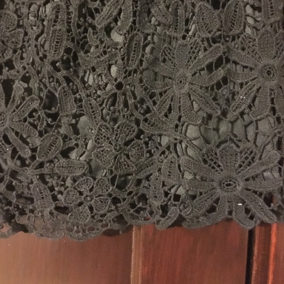 Black lace skirt - Picture 2 of 2