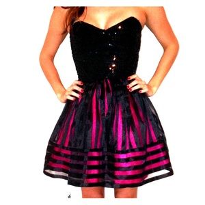 Betsey Johnson prom dress