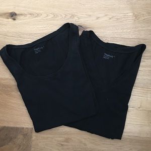 ♥️BUNDLE ♥️GAP pure body tank top + t-shirt