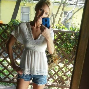 Synched waist, sheer and lace tunic