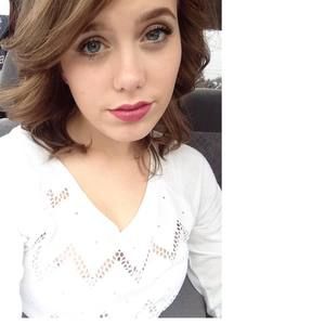 Meet your Posher, Kendra