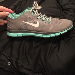 Women Nike shoe