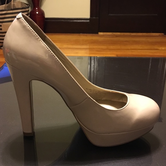 Nude guess pumps - Picture 3 of 4