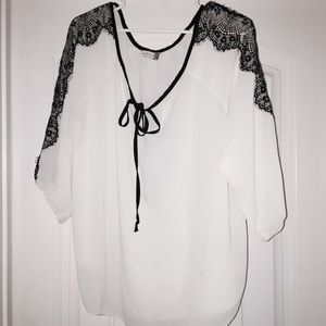 SOLD💕White/cream blouse with black lace
