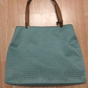 NWOT Tommy Hilfiger purse