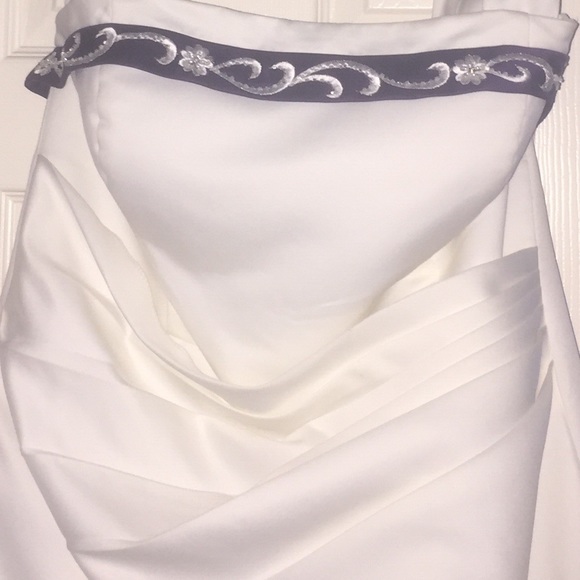 Wedding/ formal/ prom dress - Picture 3 of 4