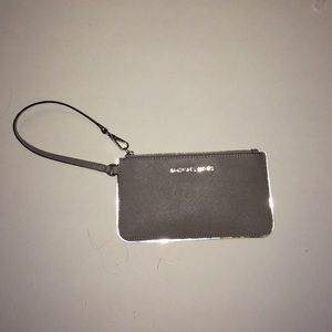 AUTHENTIC Michael Kors Wristlet