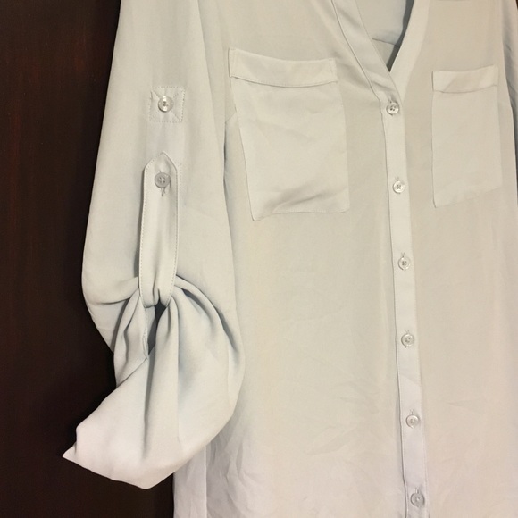 Light blue white collared button down - Picture 2 of 3