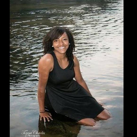 Meet your Posher, Essence - Picture 1 of 1