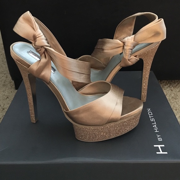 H by Halston Shoes - NWOT H by Halston Gold Satin Heels