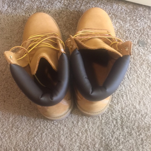 Shoes - Picture 2 of 4